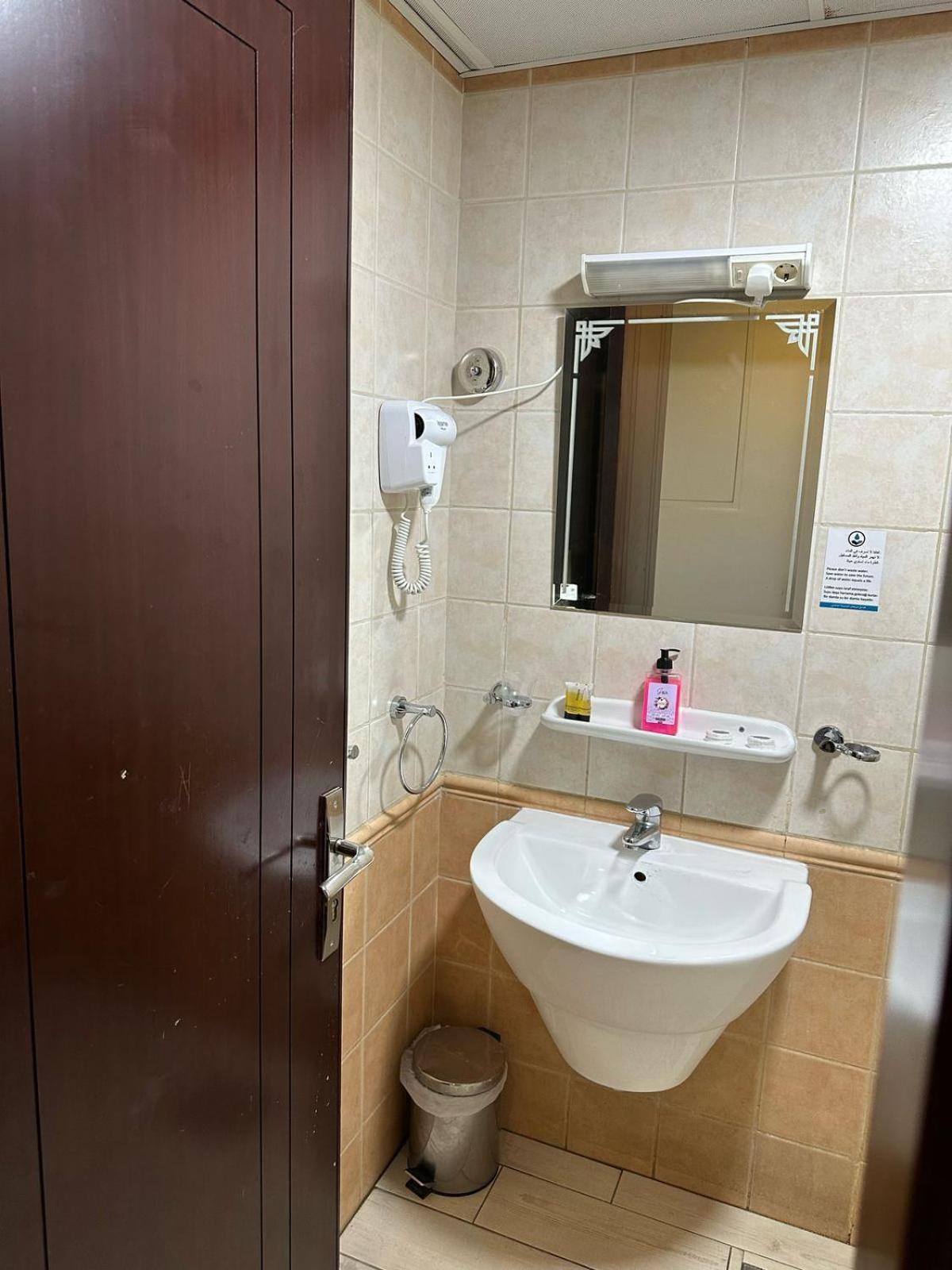 Hotel Morjan Almedina Aldhabi For Hospitality Tourism 外观 照片
